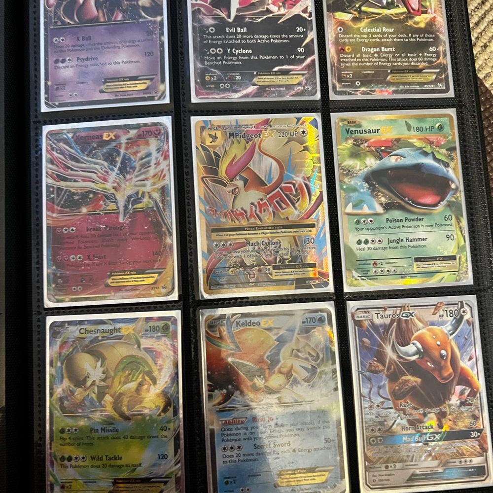 Pokémon Collection - Picture 3 of 11